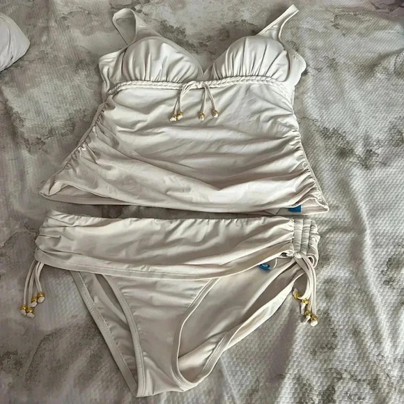 Bleu Rod Beattie Glam Stand Over-The-Shoulder D Tankini Swimsuit - Picture 8 of 14